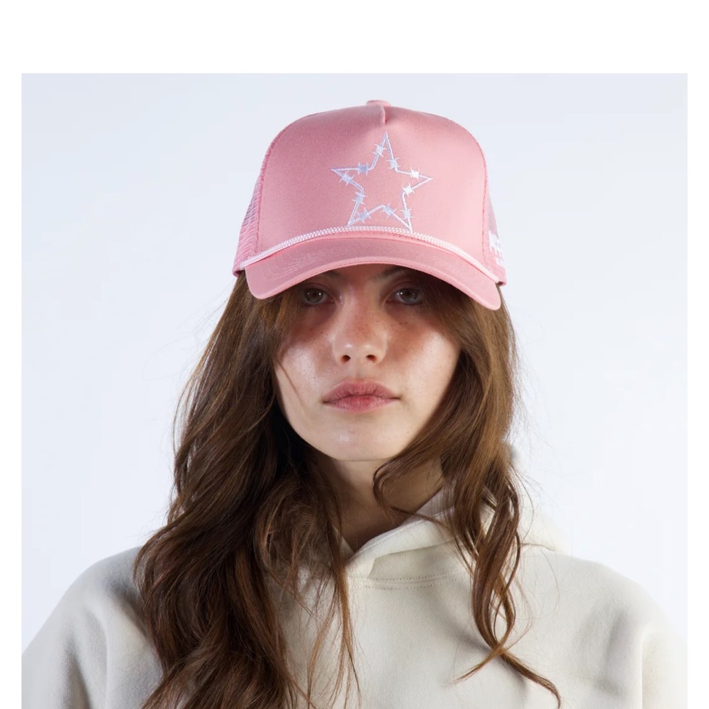 BARBWIRE STAR TRUCKER - PINK
